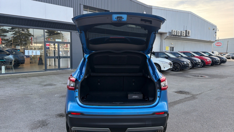 Nissan Qashqai 1.3 DiG-T 160 Tekna 5dr Petrol Hatchback